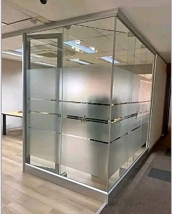 Semi frameless glass partition